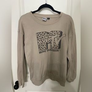 MTV cheeta print crewneck